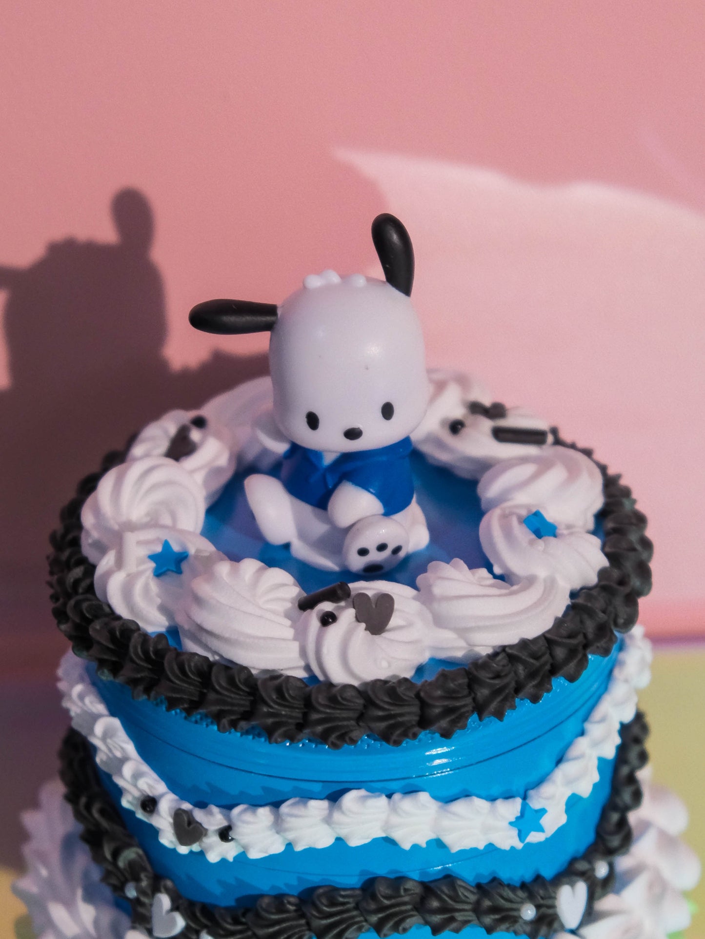 Pochacco in Blue Cake - Grinder