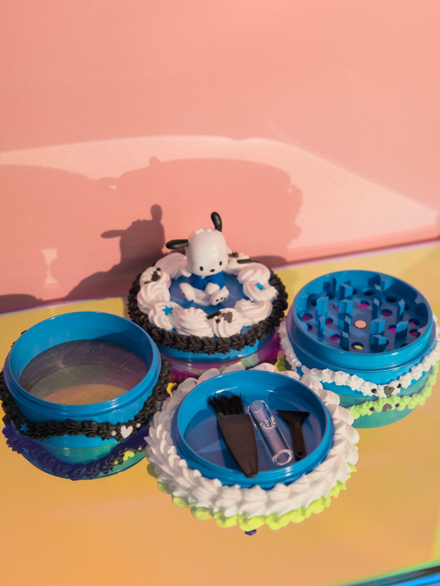 Pochacco in Blue Cake - Grinder