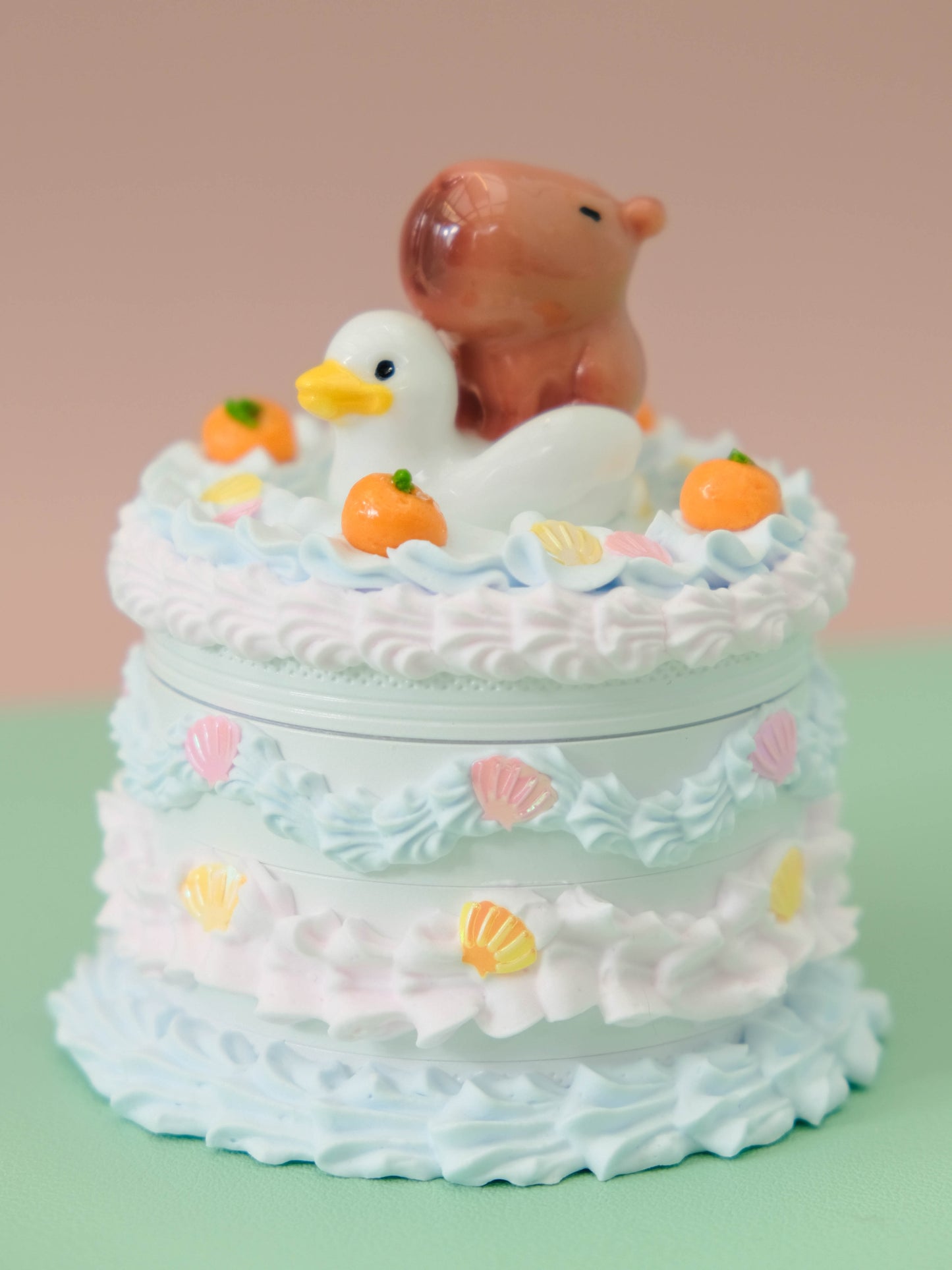 Capybara Hitchhike on Duckie - Grinder